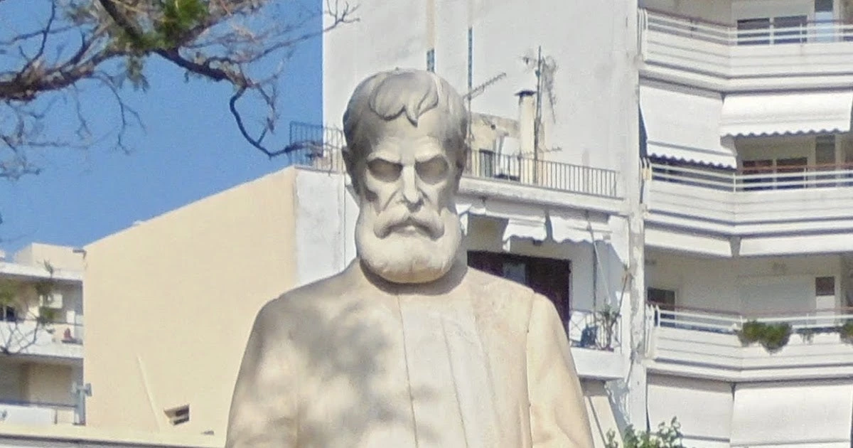 Βόλος: Άγνωστοι βεβήλωσαν το άγαλμα του Παπαδιαμάντη (Εικόνες)